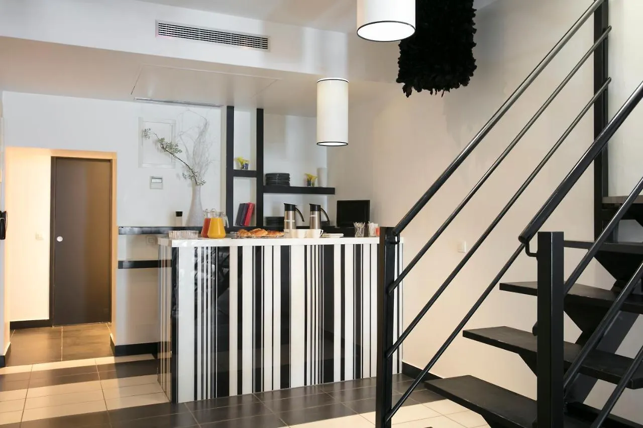 Standard Design 3* פריז