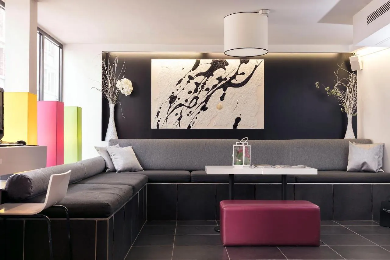 Standard Design מלון 3*